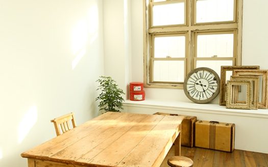 自然光と白ホリとコンクリートが選択できる恵比寿の一軒家|STUDIO SHOWCASE