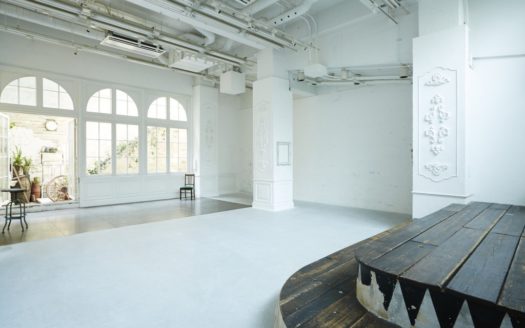 フランスのバレエ教室をイメージした撮影スタジオ|スタジオルケイブ