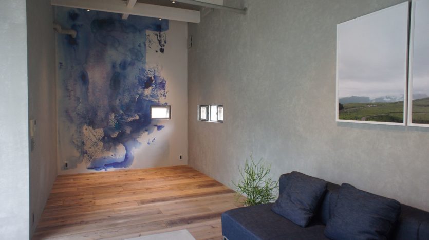 コンクリートの一軒家　ガラス天井からの光は自然光撮影におすすめ｜Studio lealea
