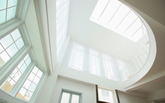 自然光と白ホリとコンクリートが選択できる恵比寿の一軒家|STUDIO SHOWCASE