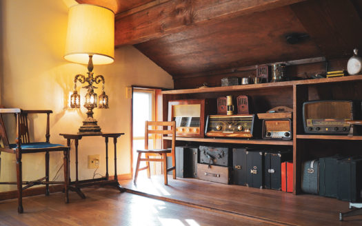 アンティークの小物が充実 格安ハウススタジオ|Unikk