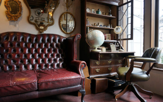 アンティークの小物が充実 格安ハウススタジオ|Unikk