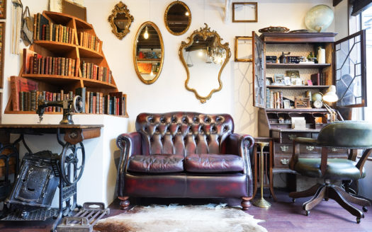 アンティークの小物が充実 格安ハウススタジオ|Unikk