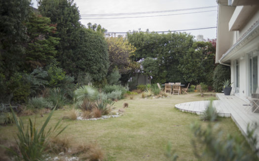 広大な庭を使った撮影に 目黒区の一軒家ハウススタジオ|SHILO STUDIO MEGURO