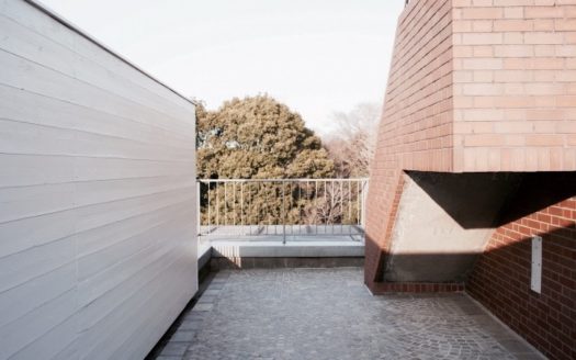 都内でも貴重な広大な屋上で撮影できるスタジオ|THE ROOF