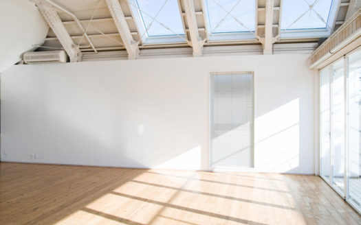 渋谷から10分 自由が丘の格安撮影スタジオ:スタジオ南南西