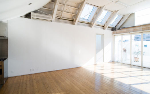 渋谷から10分 自由が丘の格安撮影スタジオ:スタジオ南南西