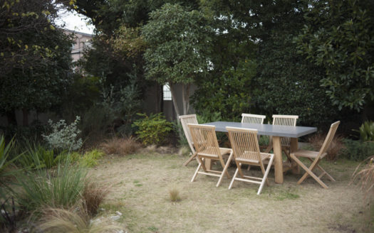 広大な庭を使った撮影に 目黒区の一軒家ハウススタジオ|SHILO STUDIO MEGURO