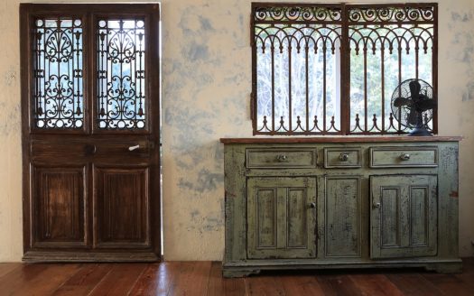 洗練されたインテリアと柔らかな光の中で撮影を|Beyond Biyori