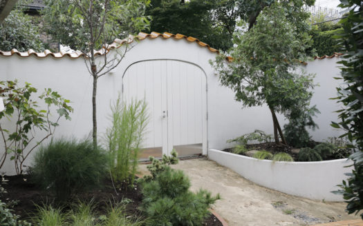 広大な庭を使った撮影に 目黒区の一軒家ハウススタジオ|SHILO STUDIO MEGURO