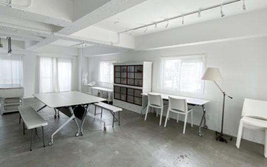 都内でも貴重な広大な屋上で撮影できるスタジオ|THE ROOF