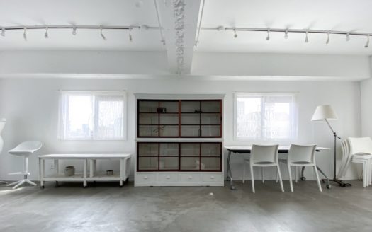 都内でも貴重な広大な屋上で撮影できるスタジオ|THE ROOF