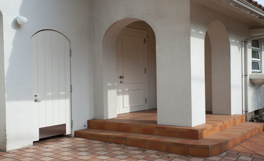 広大な庭を使った撮影に 目黒区の一軒家ハウススタジオ|SHILO STUDIO MEGURO