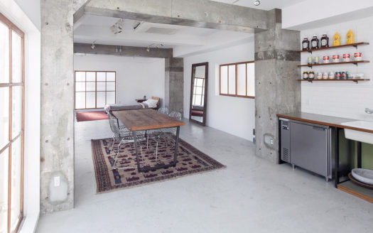 渋谷駅から徒歩でいけるハウススタジオ 柔らかな自然光が特徴|RE studio