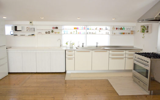 渋谷から10分 自由が丘の格安撮影スタジオ:スタジオ南南西