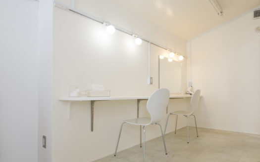 渋谷から10分 自由が丘の格安撮影スタジオ:スタジオ南南西