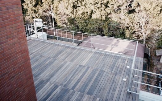 都内でも貴重な広大な屋上で撮影できるスタジオ|THE ROOF