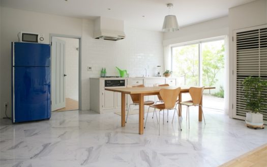 天窓からの光で自然光撮影におすすめのハウススタジオ|STUDIO JILL C studio