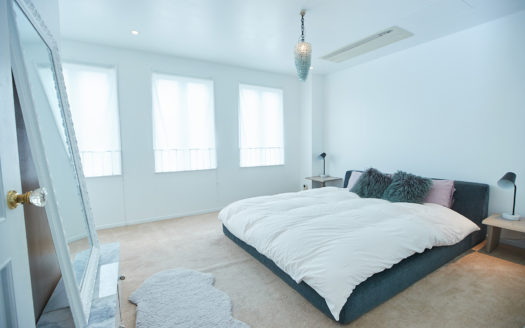 豊富なシチュエーションで撮影ができる1棟ハウススタジオ|STDUIO CALANQUE