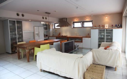 自然光撮影が一日中可能です。中目黒のハウススタジオ|Daylight Studio