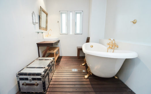 豊富なシチュエーションで撮影ができる1棟ハウススタジオ|STDUIO CALANQUE