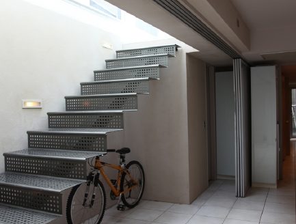 自然光撮影が一日中可能です。中目黒のハウススタジオ|Daylight Studio