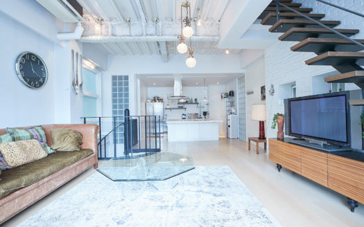 豊富なシチュエーションで撮影ができる1棟ハウススタジオ|STDUIO CALANQUE