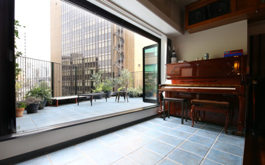 渋谷でデザイナーズ設計のハウススタジオで撮影|WISE OWL HOSTELS