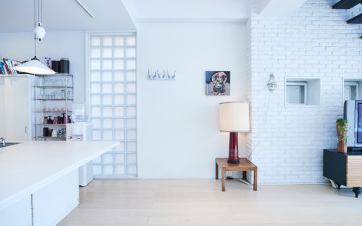 豊富なシチュエーションで撮影ができる1棟ハウススタジオ|STDUIO CALANQUE