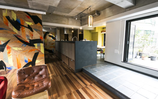 渋谷でデザイナーズ設計のハウススタジオで撮影|WISE OWL HOSTELS