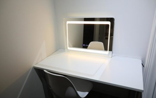 新宿のインダストリアルな空間で撮影|memelink