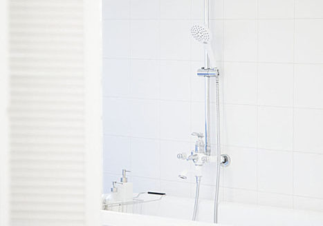 自然光が差し込むキッチンが魅力 一軒家ハウススタジオ|Gravity