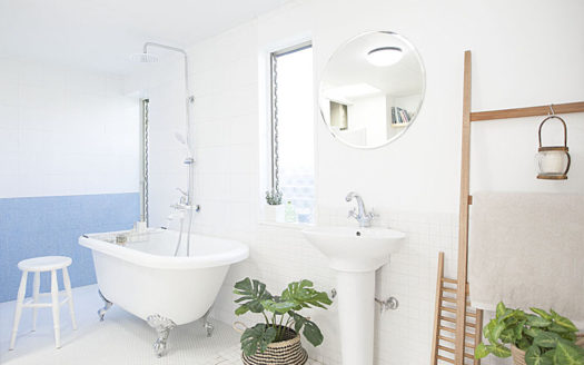 自然光が差し込むキッチンが魅力 一軒家ハウススタジオ|Gravity