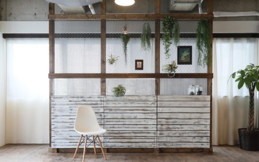 新宿のインダストリアルな空間で撮影|memelink