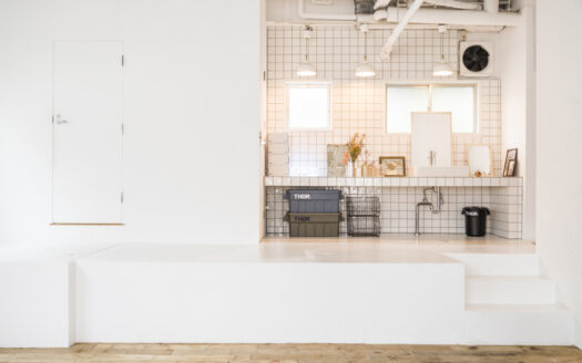 小物充実な学芸大学のおしゃれなキッチンスタジオ|STUDIO iiwi