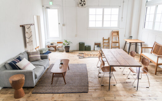 小物充実な学芸大学のおしゃれなキッチンスタジオ|STUDIO iiwi