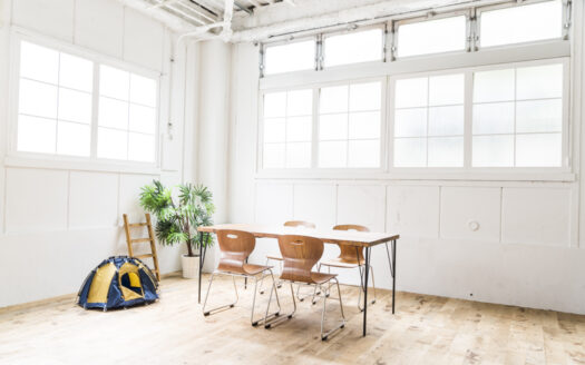 小物充実な学芸大学のおしゃれなキッチンスタジオ|STUDIO iiwi